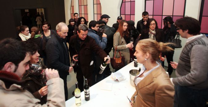 La asociacin de bodegas Provir presenta la aada en la plaza de Abastos de Logroo-10